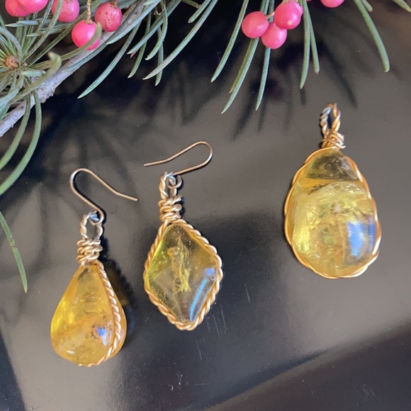 Amber set - Picture 1 of 1